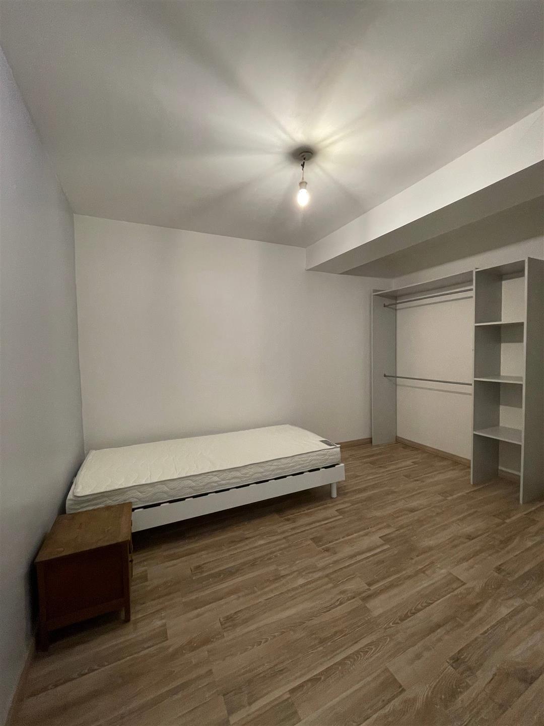 Appartement à louer, 81m², Condom