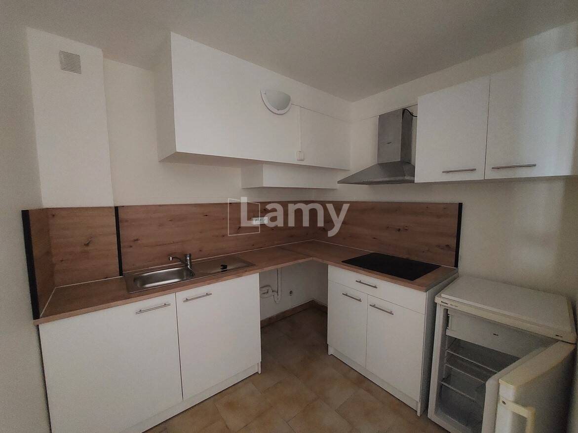 Appartement à louer, 28m², Nîmes