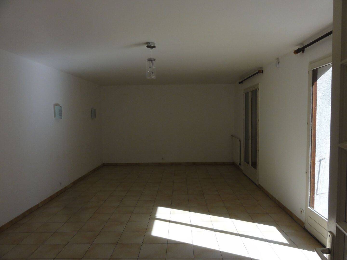 Maison à louer, 94m², Saint-Jean-d'Angély