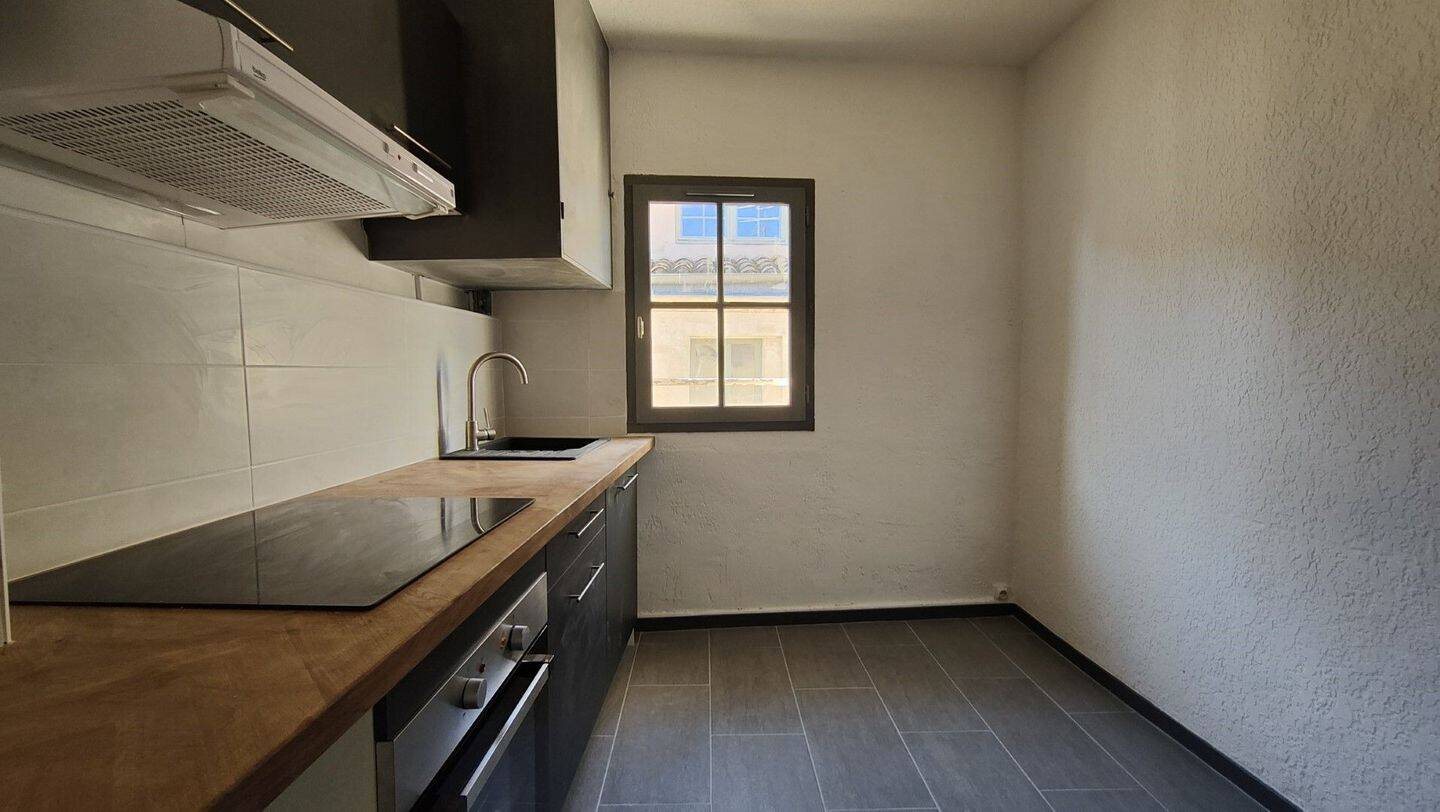 Appartement à louer, 33m², Nîmes