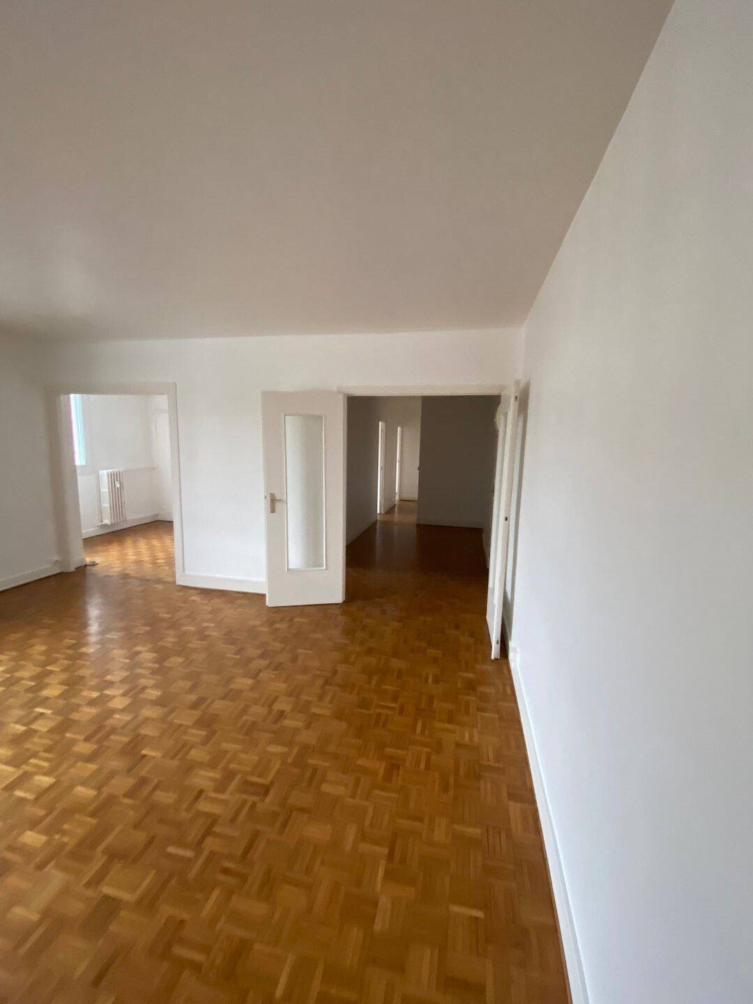 Appartement à louer, 79m², Versailles