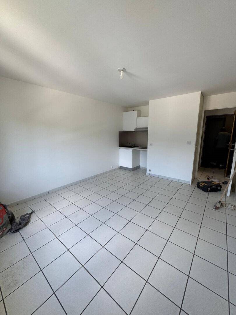 Appartement à louer, 22m², La Queue-en-Brie