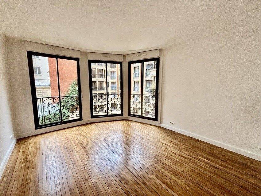 Appartement à louer, 27m², Paris 8ème
