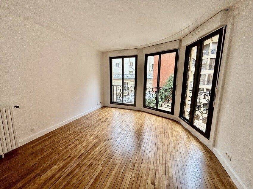 Appartement à louer, 27m², Paris 8ème