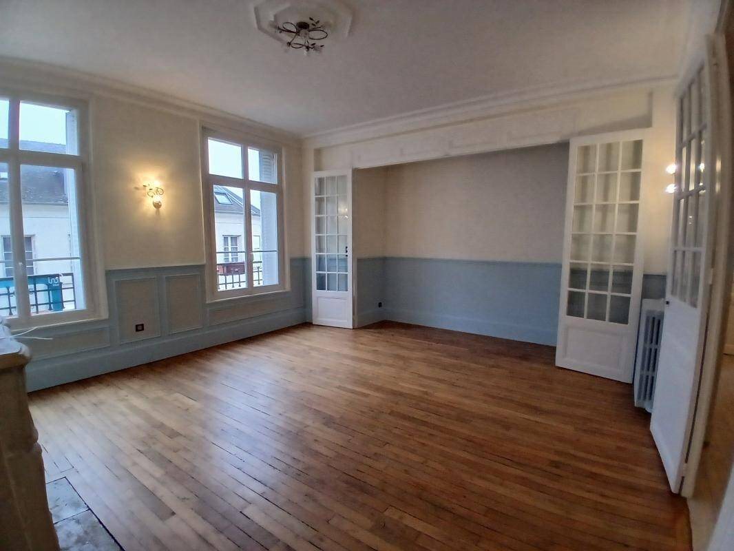 Appartement à louer, 122m², Compiègne
