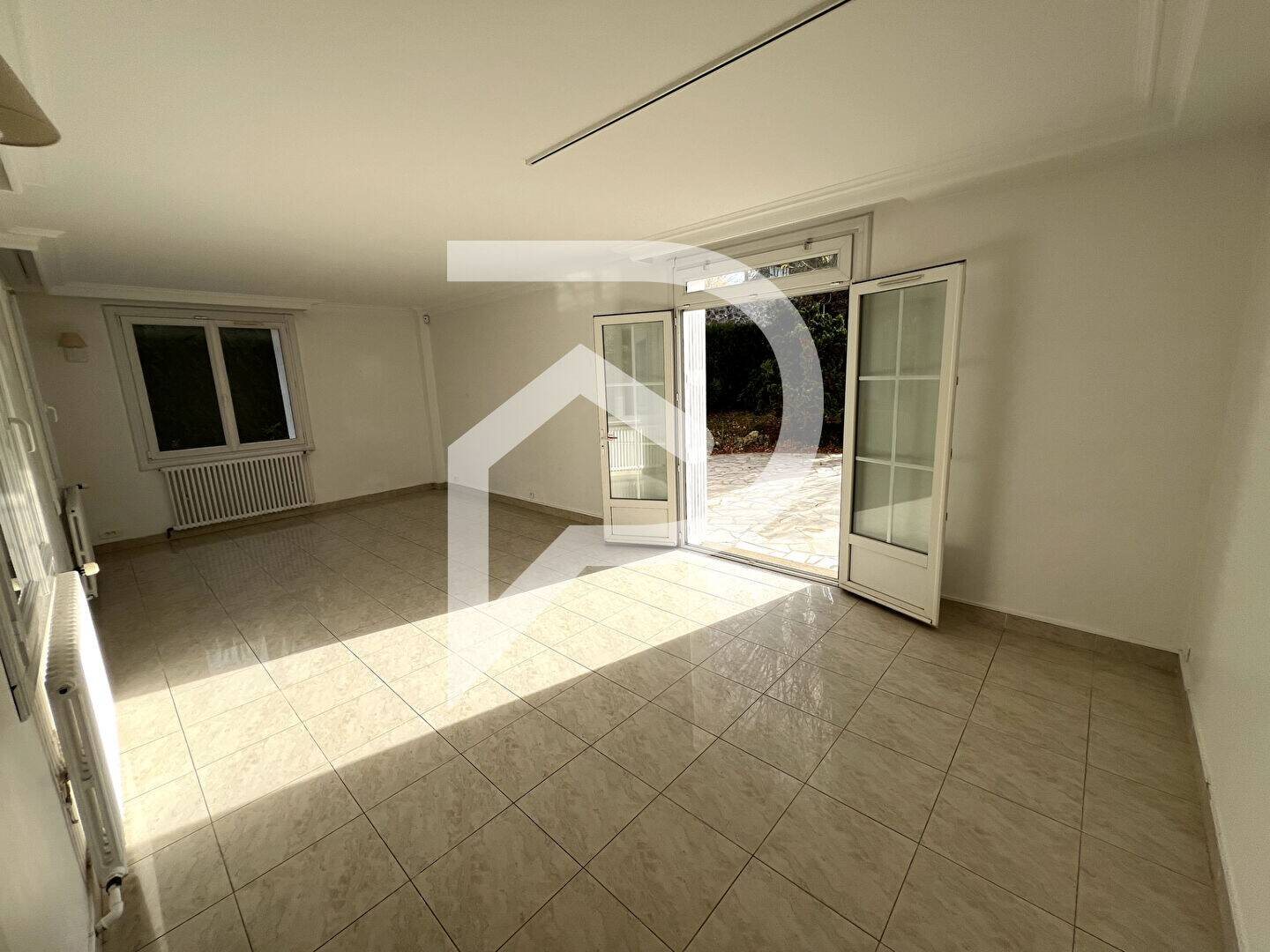 Maison à louer, 130m², Louveciennes