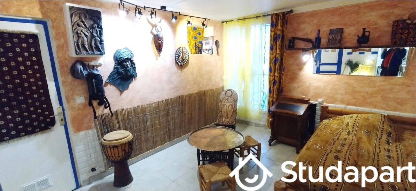 Appartement à louer, 19m², Paris 18ème