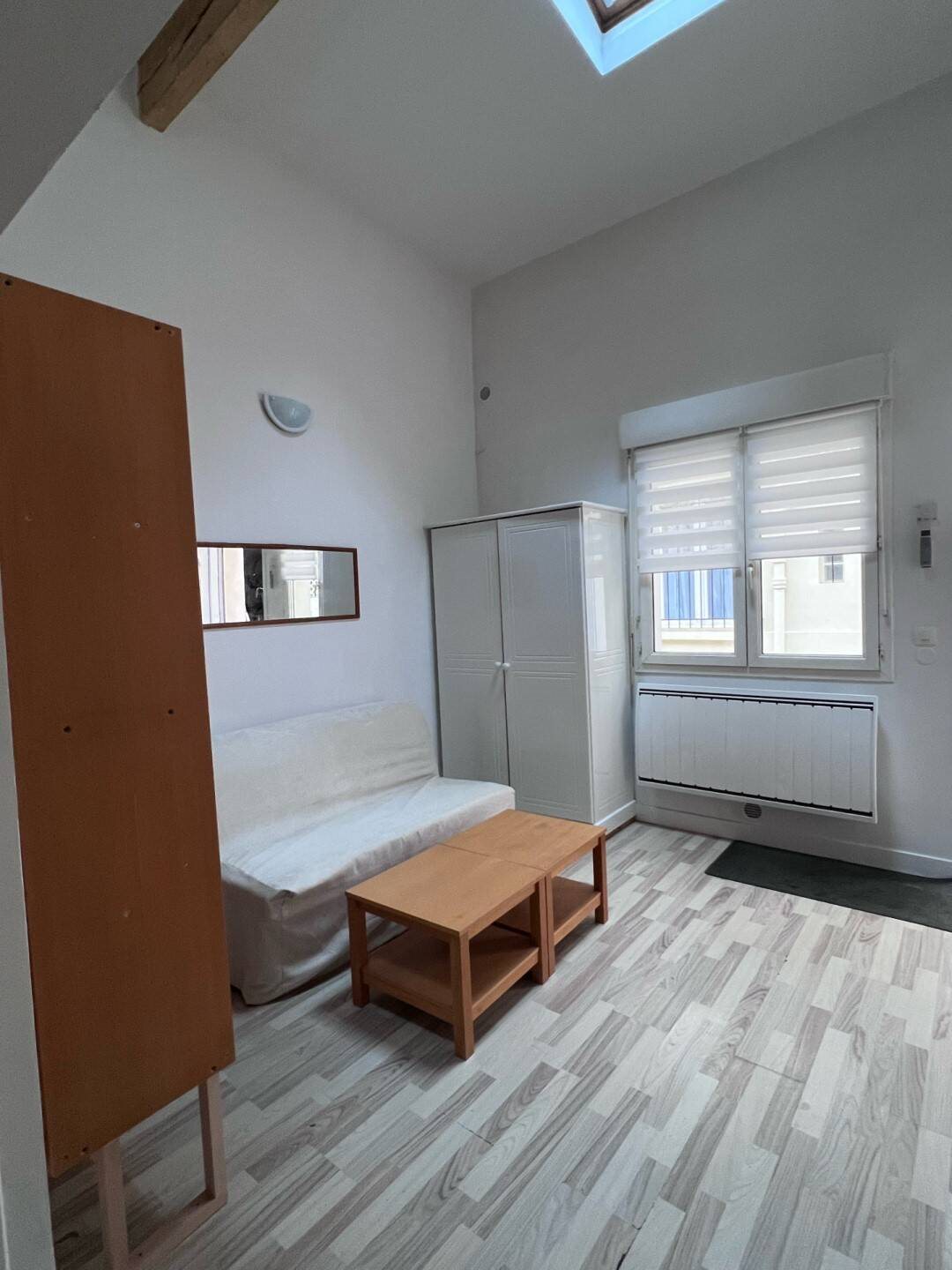 Appartement à louer, 19m², Paris 18ème