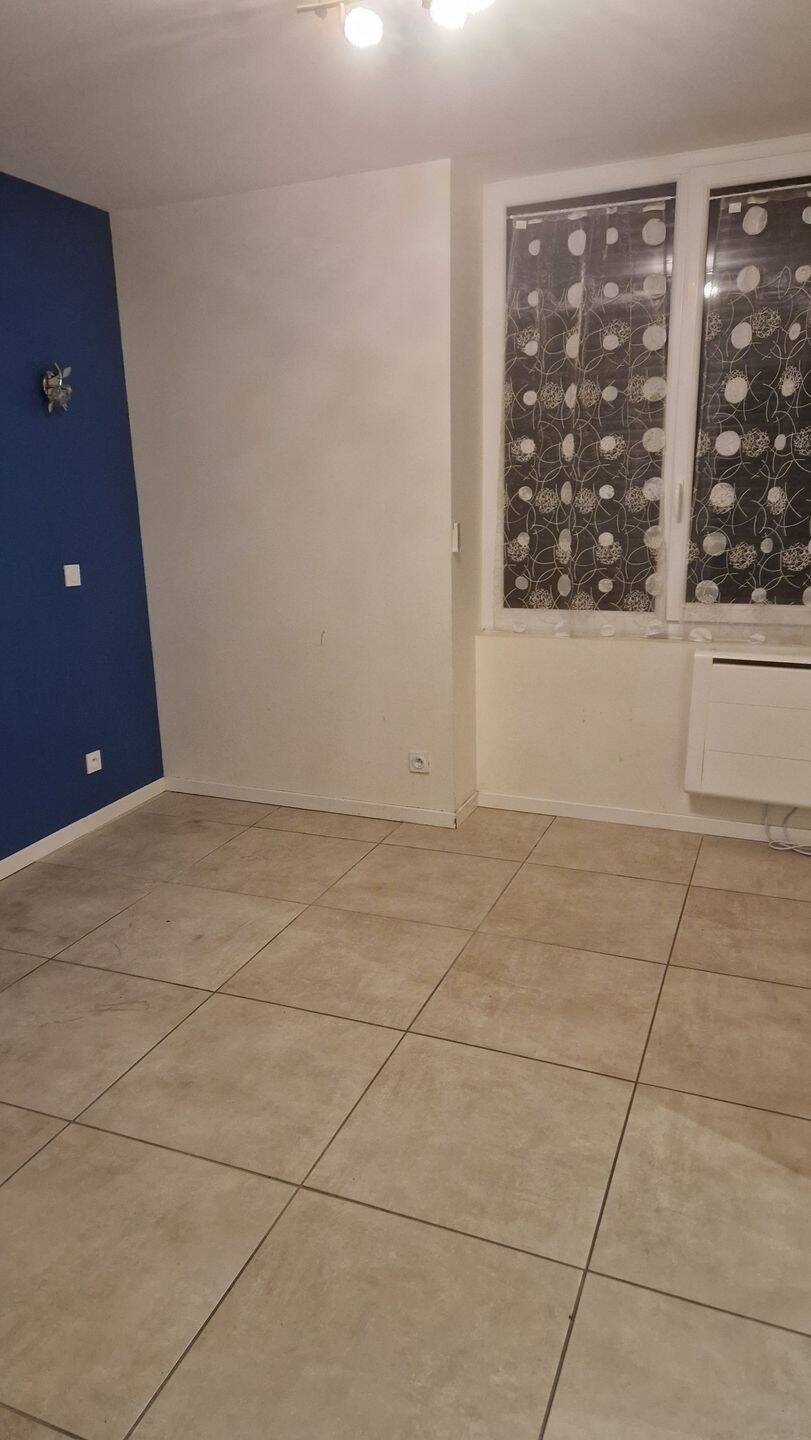 Appartement à louer, 47m², Taluyers