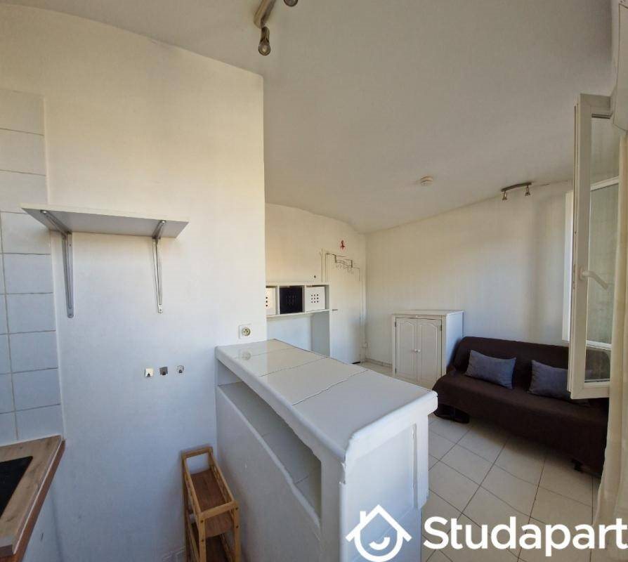 Appartement à louer, 16m², Marseille 6ème