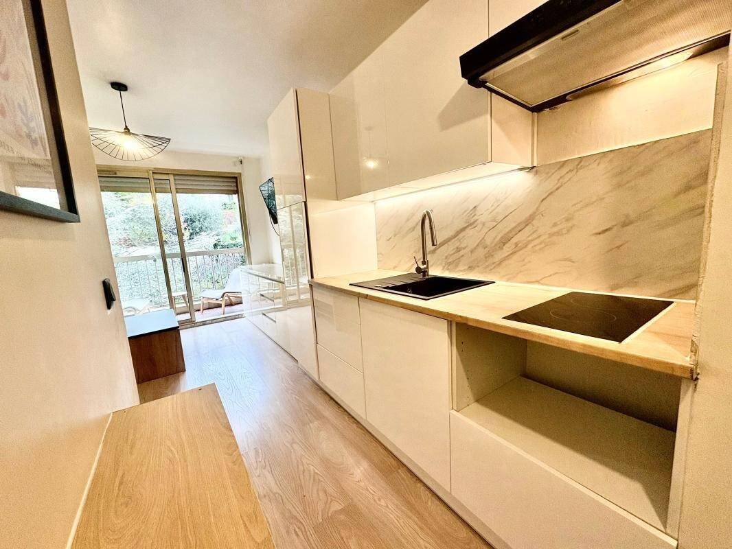 Appartement à louer, 17m², Nice