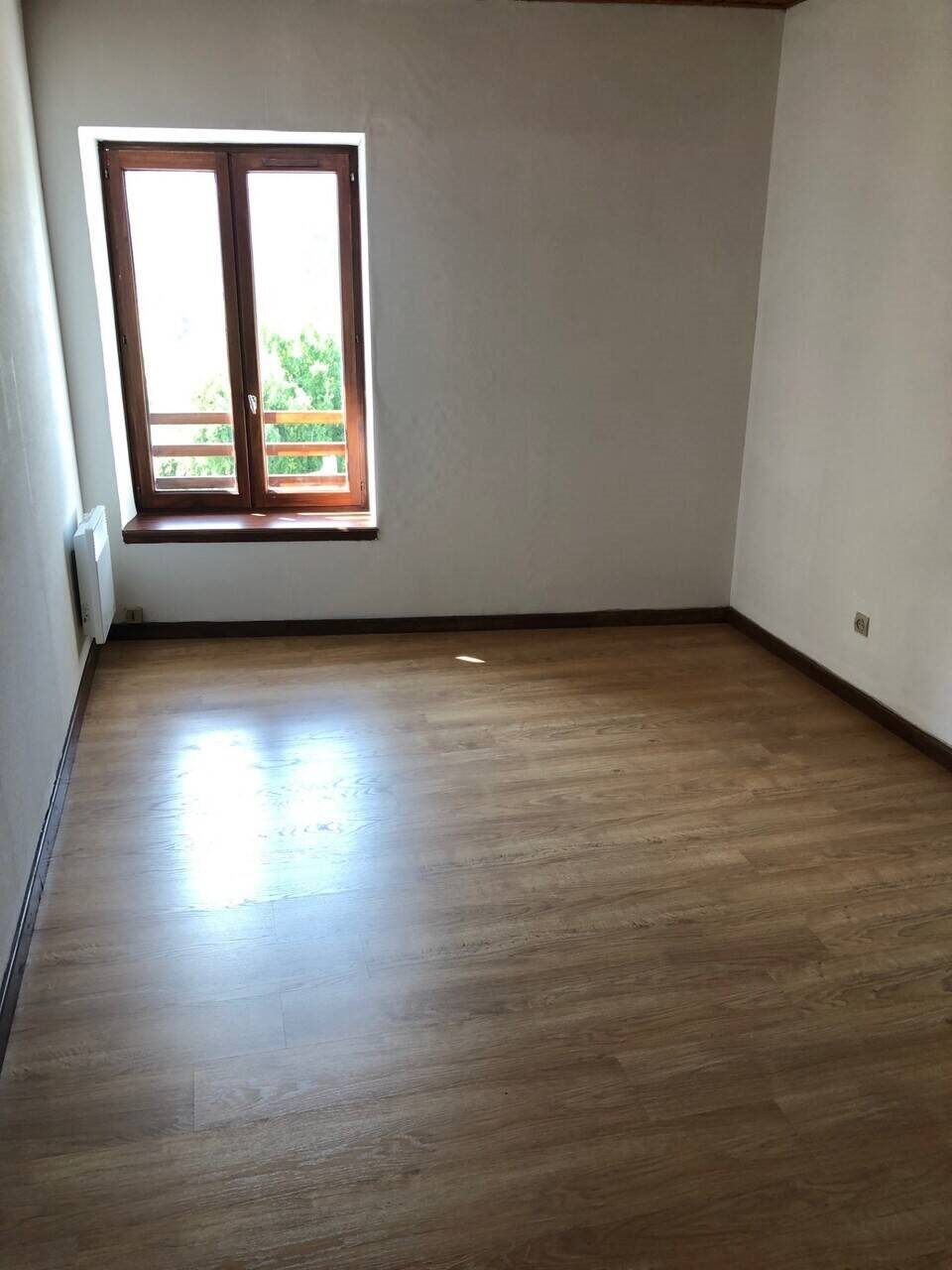 Appartement à louer, 56m², Saint-Jean-en-Royans
