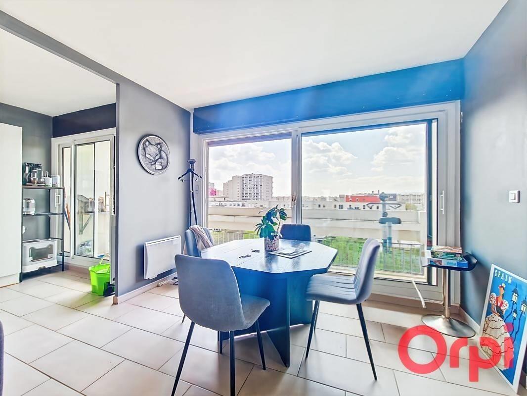 Appartement à louer, 67m², Lyon 8ème