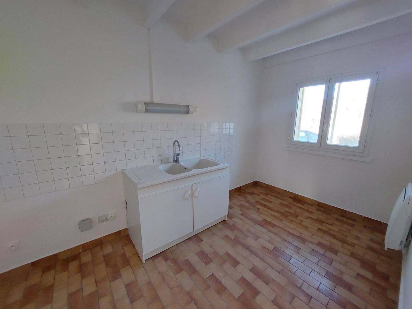 Appartement à louer, 64m², Arcens
