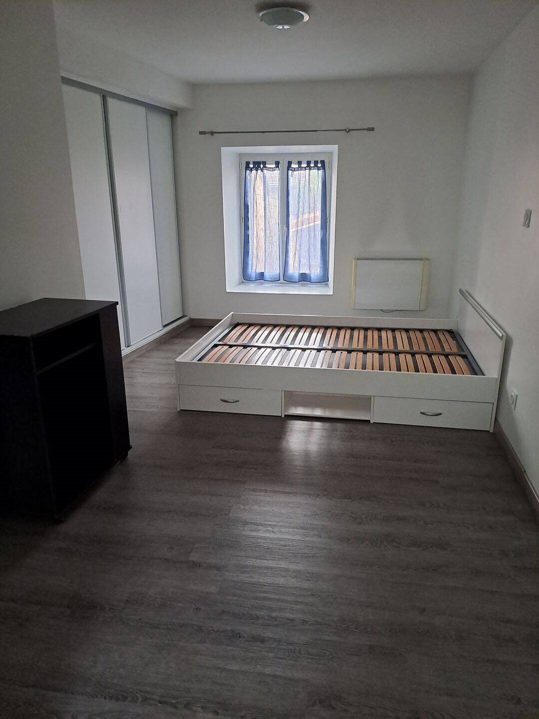 Appartement à louer, 49m², Cremeaux