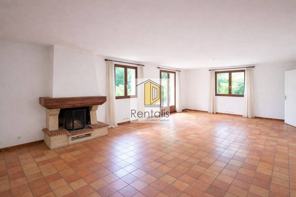 Maison à louer, 138m², Prévessin-Moëns