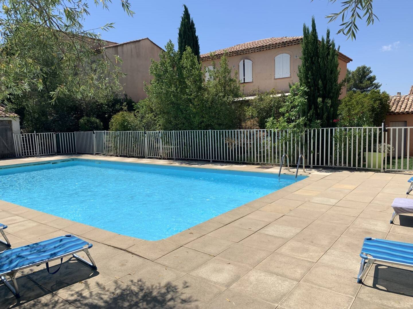 Maison à louer, 83m², Mallemort