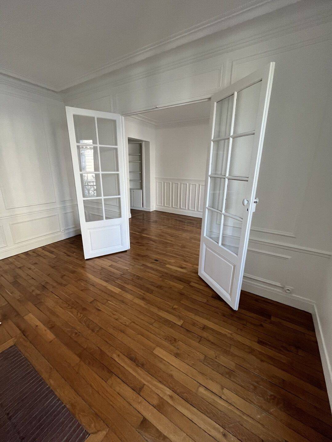 Appartement à louer, 45m², Paris 18ème
