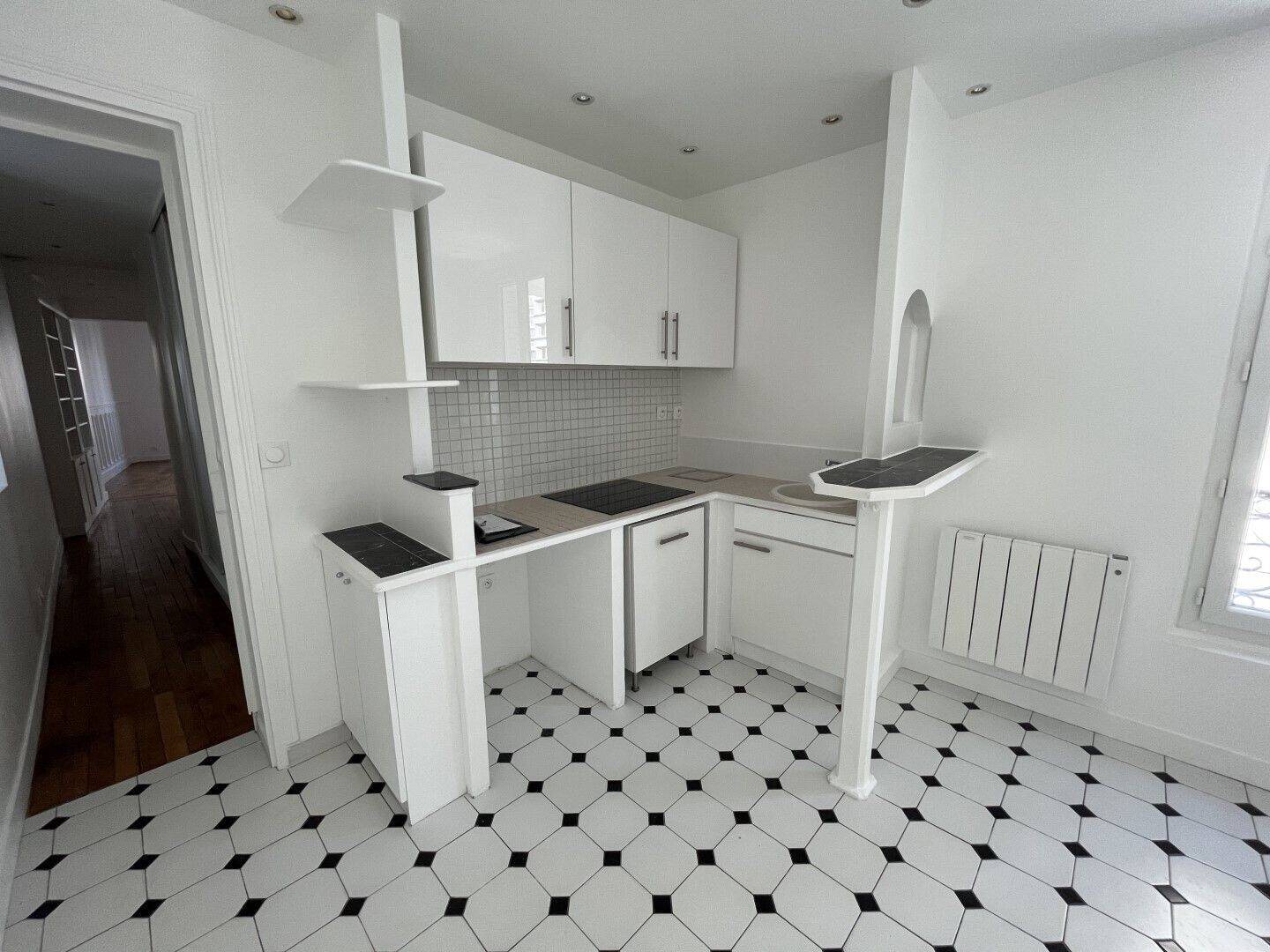 Appartement à louer, 45m², Paris 18ème