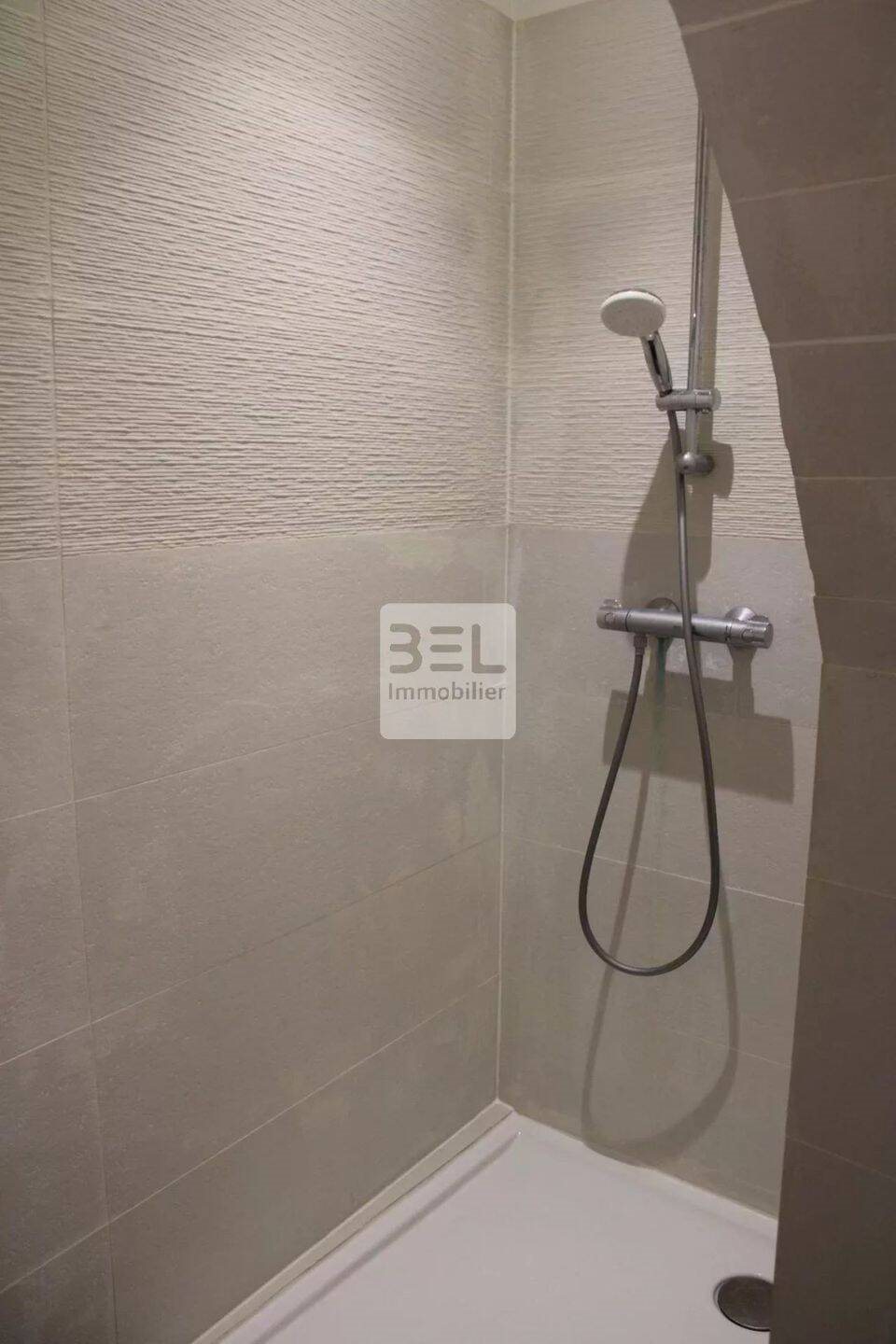 Appartement à louer, 24m², Laudun-l'Ardoise