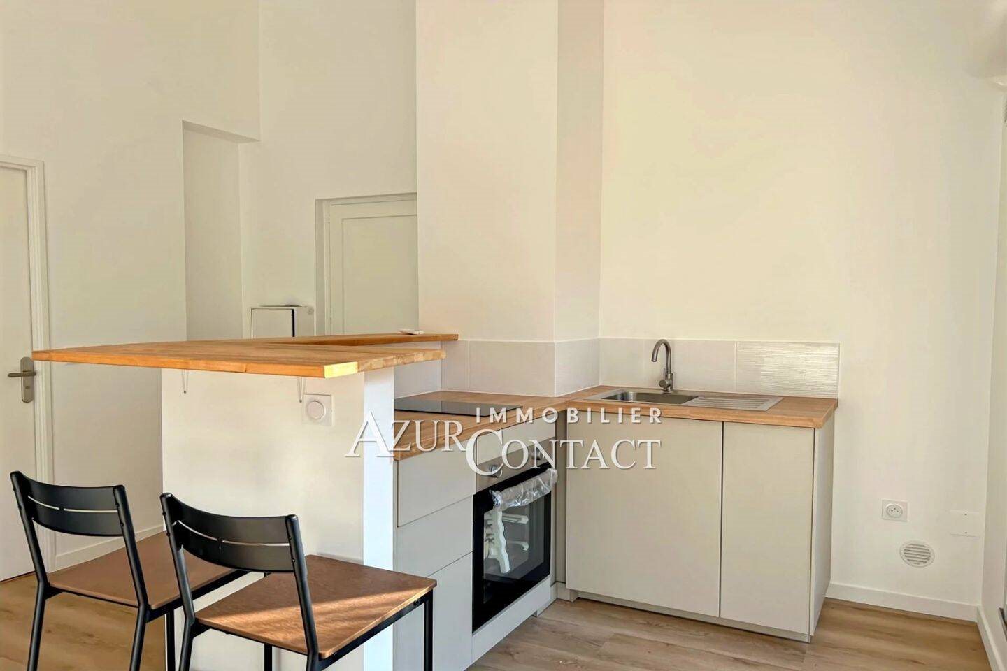 Appartement à louer, 31m², Valbonne