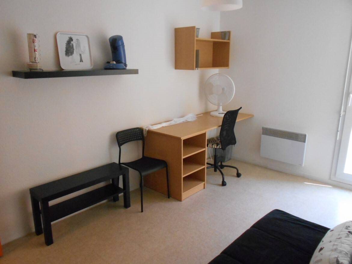 Appartement à louer, 18m², Nîmes