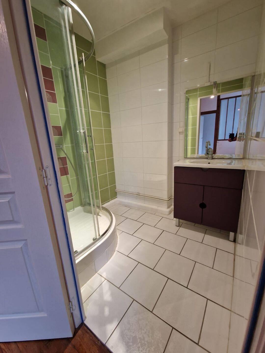 Appartement à louer, 45m², Saint-Etienne