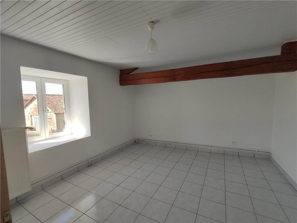 Maison à louer, 115m², Aunac