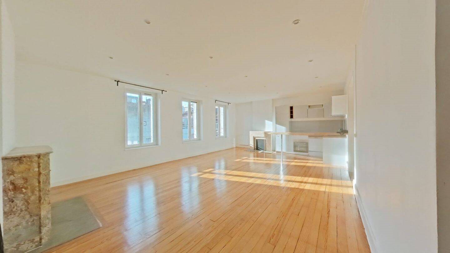 Appartement à louer, 98m², Saint-Etienne