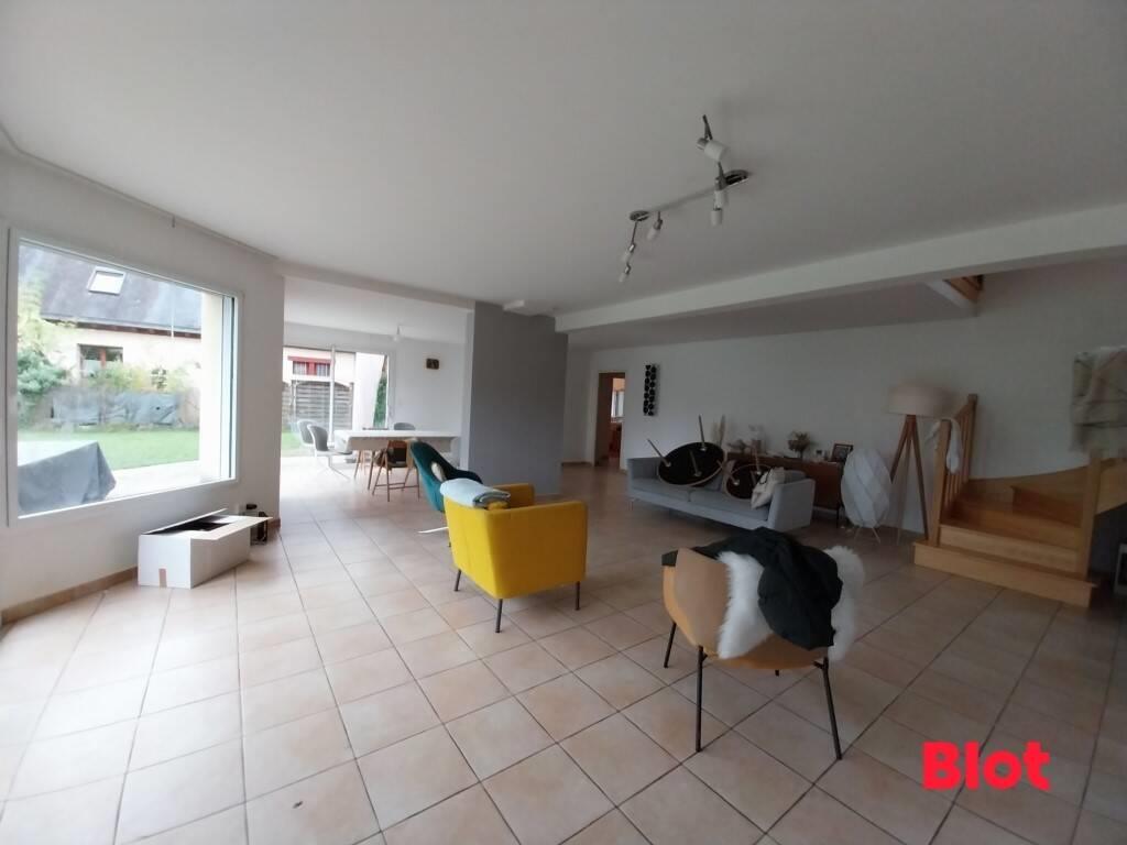 Maison à louer, 162m², Bruz