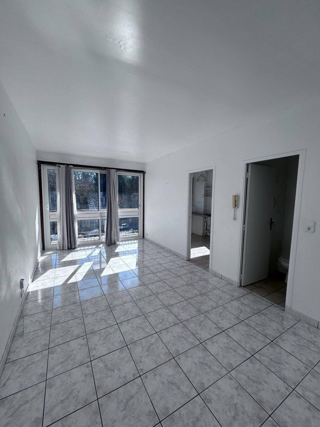 Appartement à louer, 27m², La Celle-Saint-Cloud