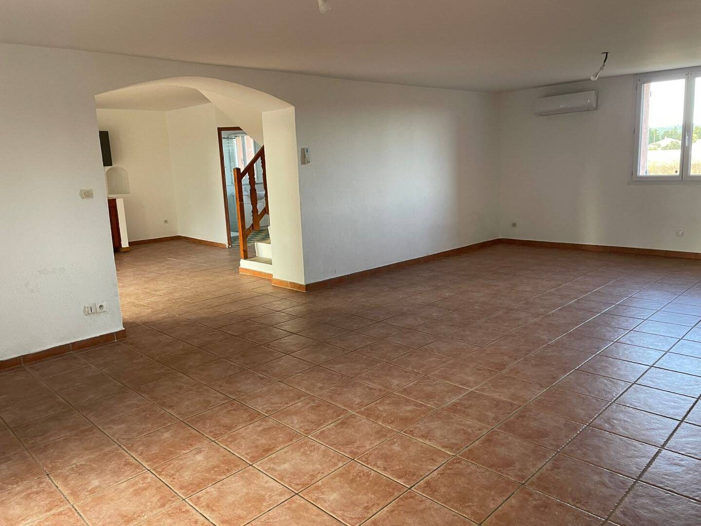 Maison à louer, 150m², Piolenc