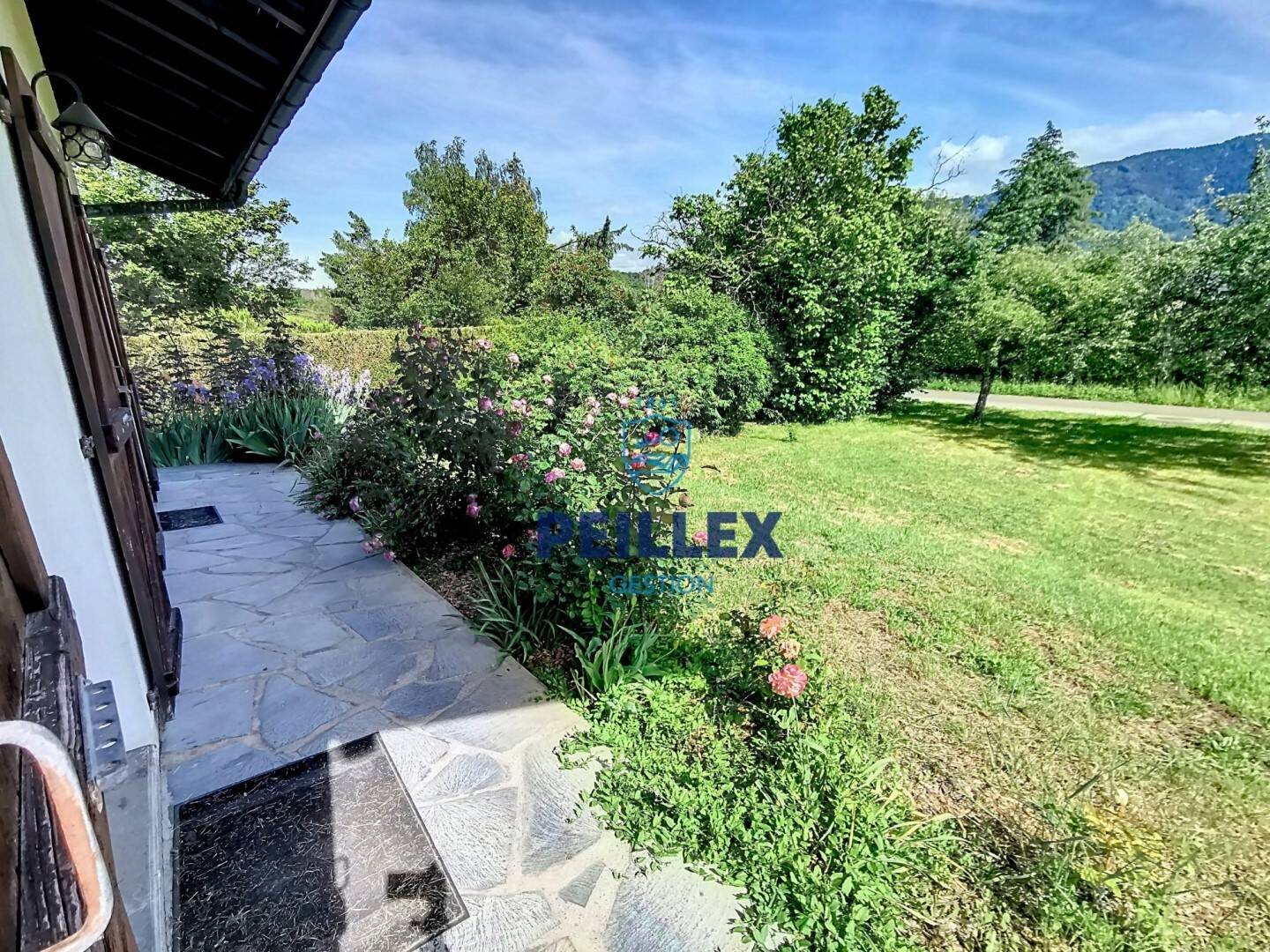 Maison à louer, 96m², Armoy