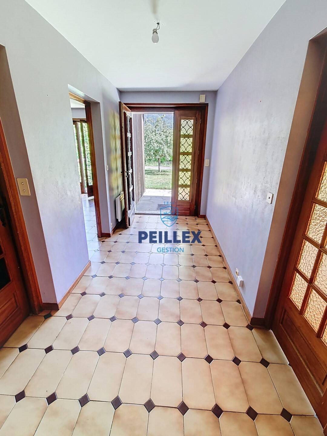 Maison à louer, 96m², Armoy