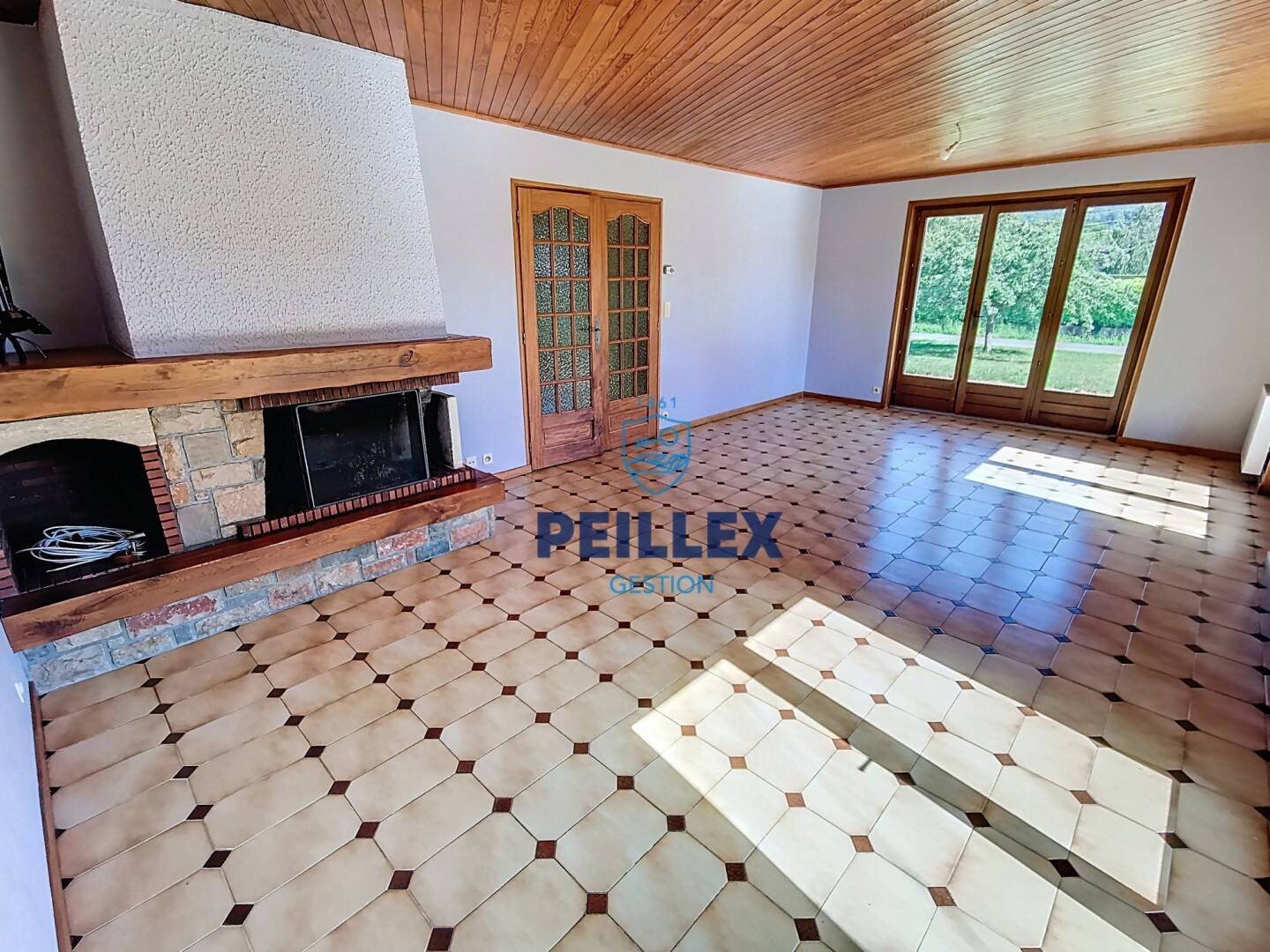 Maison à louer, 96m², Armoy