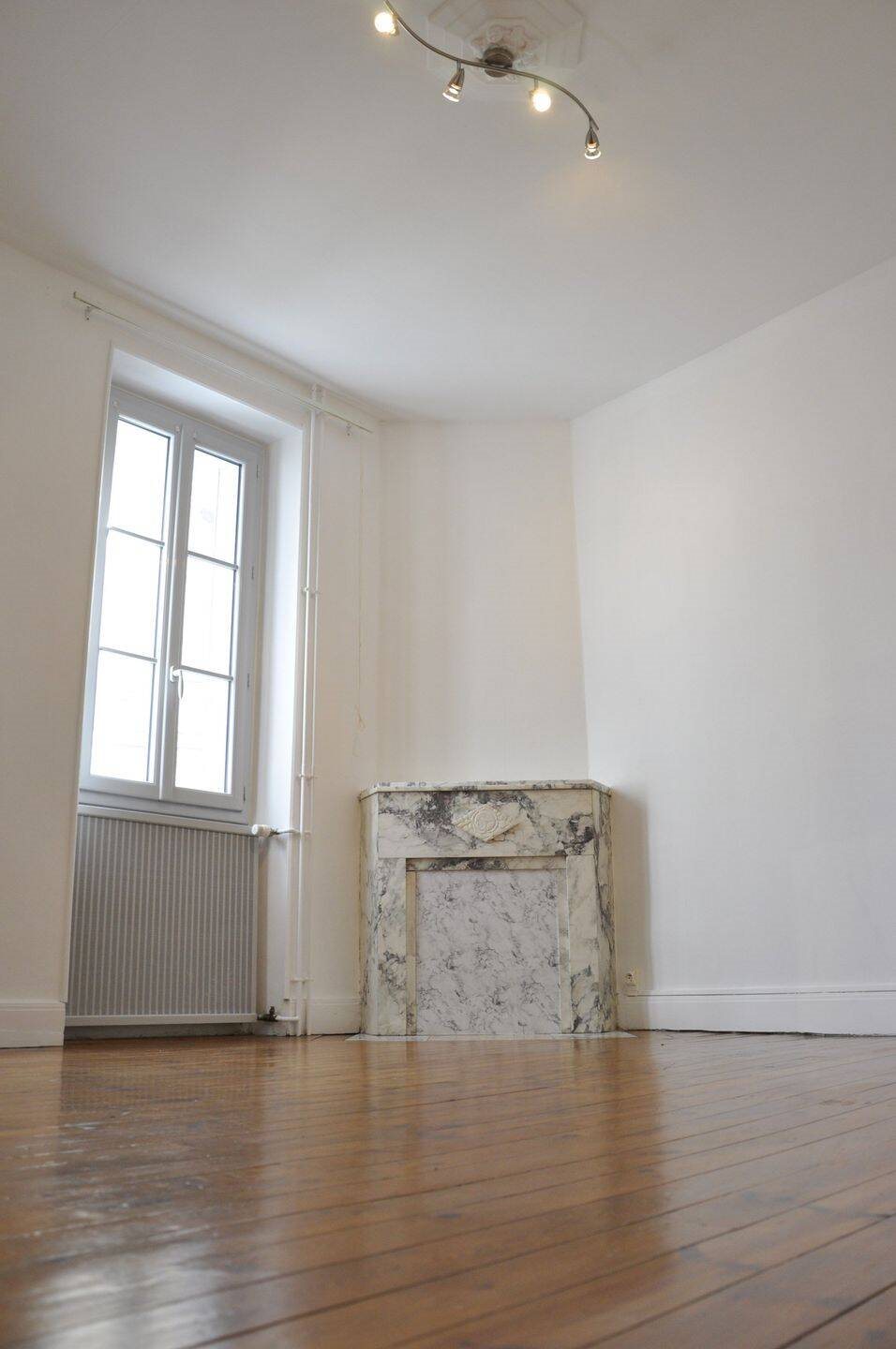 Appartement à louer, 65m², Langeac