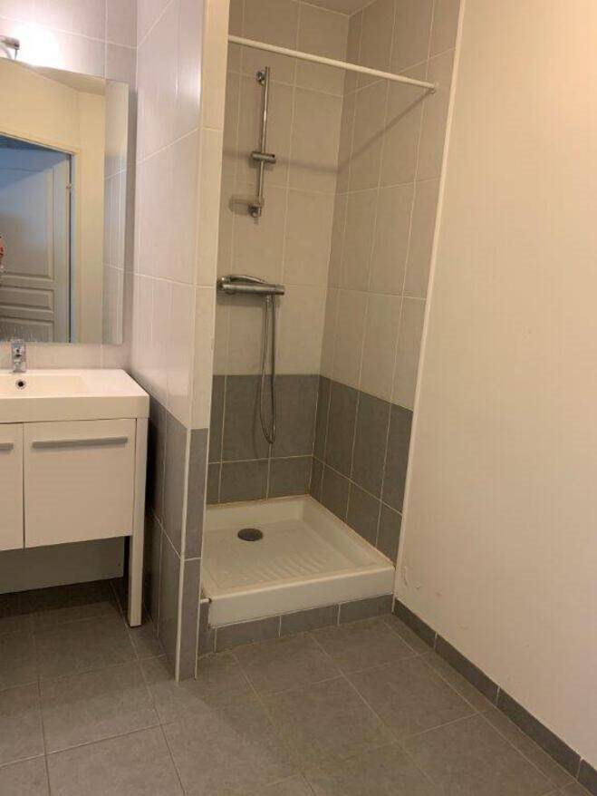 Appartement à louer, 40m², Décines-Charpieu