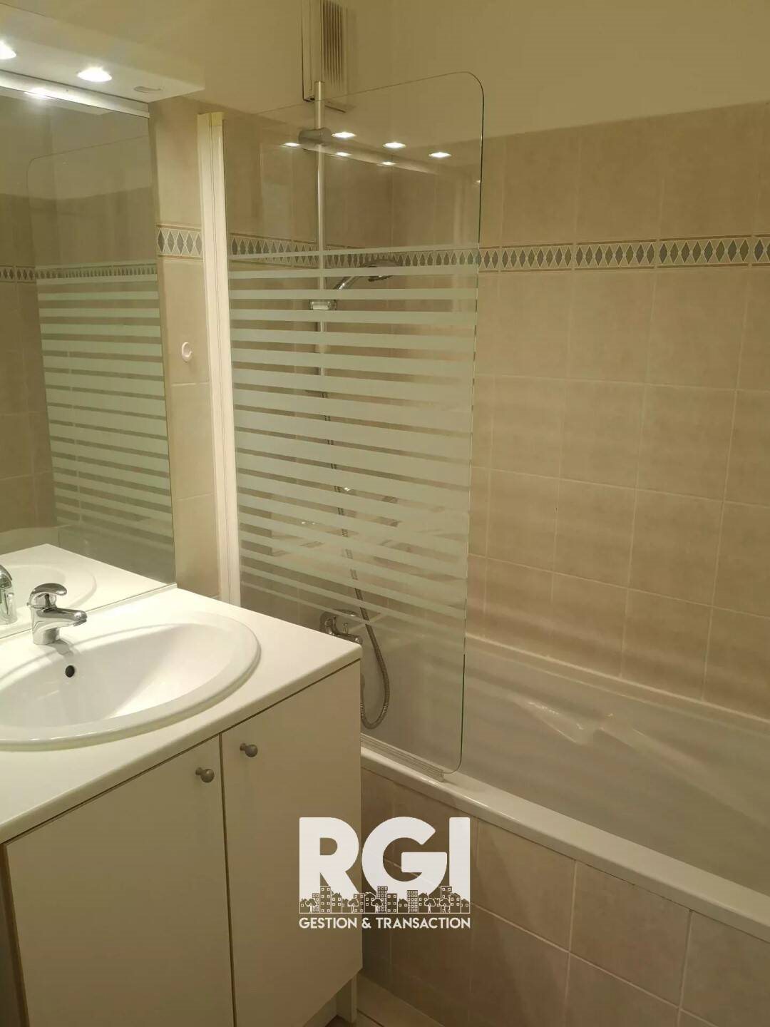 Appartement à louer, 43m², Le Mesnil-Saint-Denis