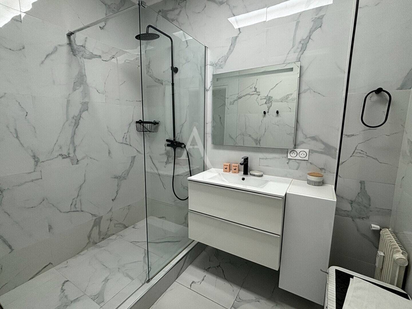 Appartement à louer, 53m², Nice