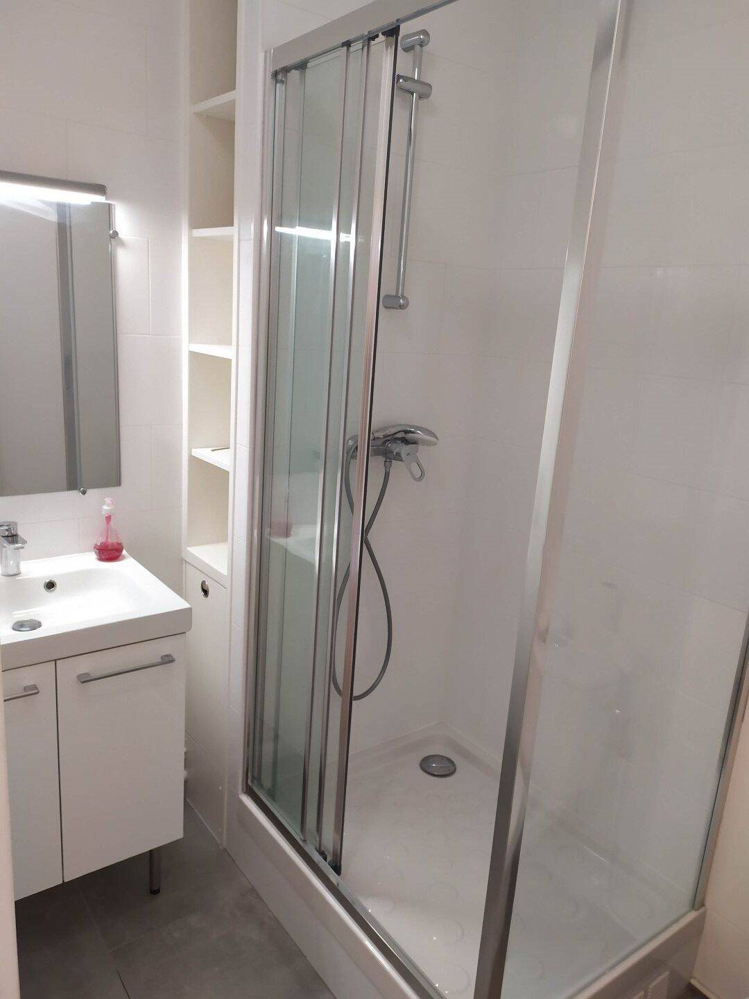 Appartement à louer, 26m², Paris 17ème