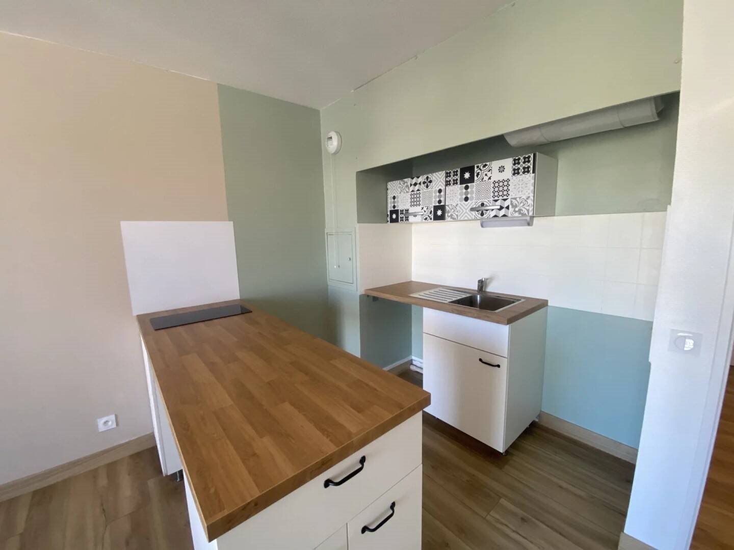 Appartement à louer, 25m², Nîmes