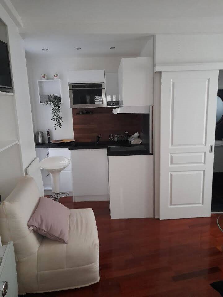 Appartement à louer, 17m², Paris 18ème