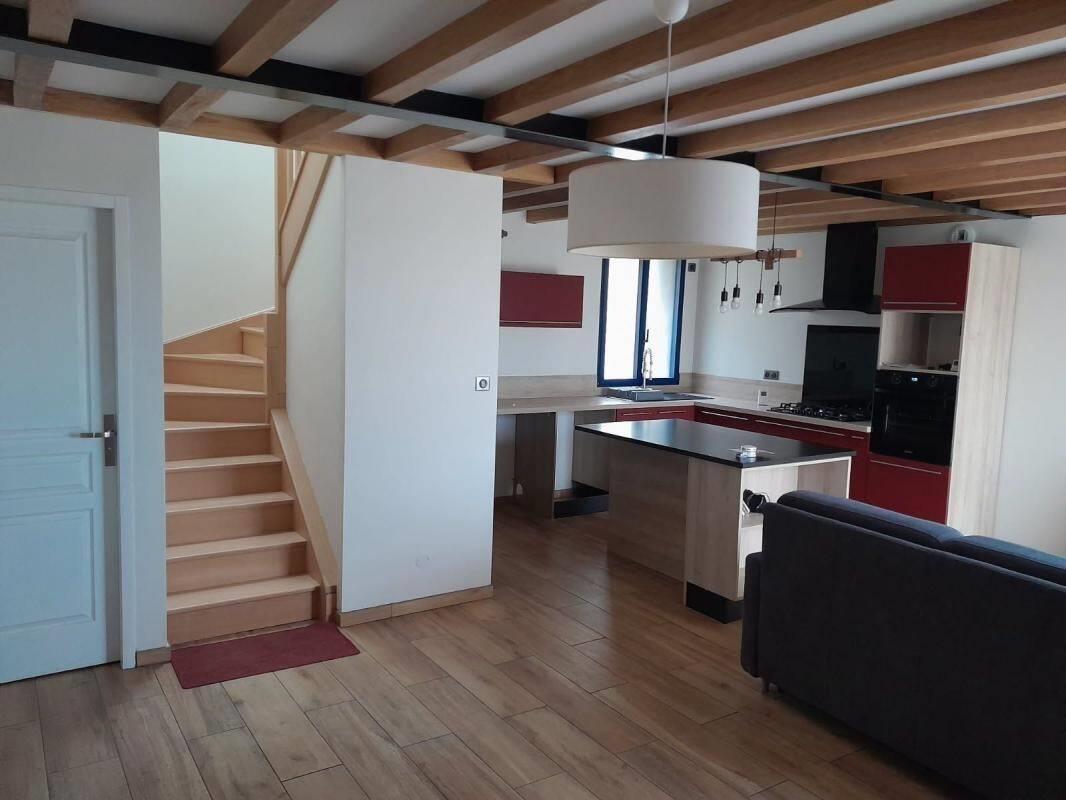 Maison à louer, 69m², Le Palais-sur-Vienne