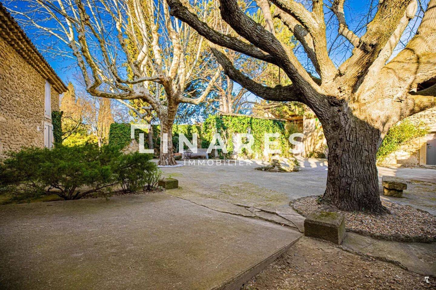 Maison à vendre, 1400m², Lambesc