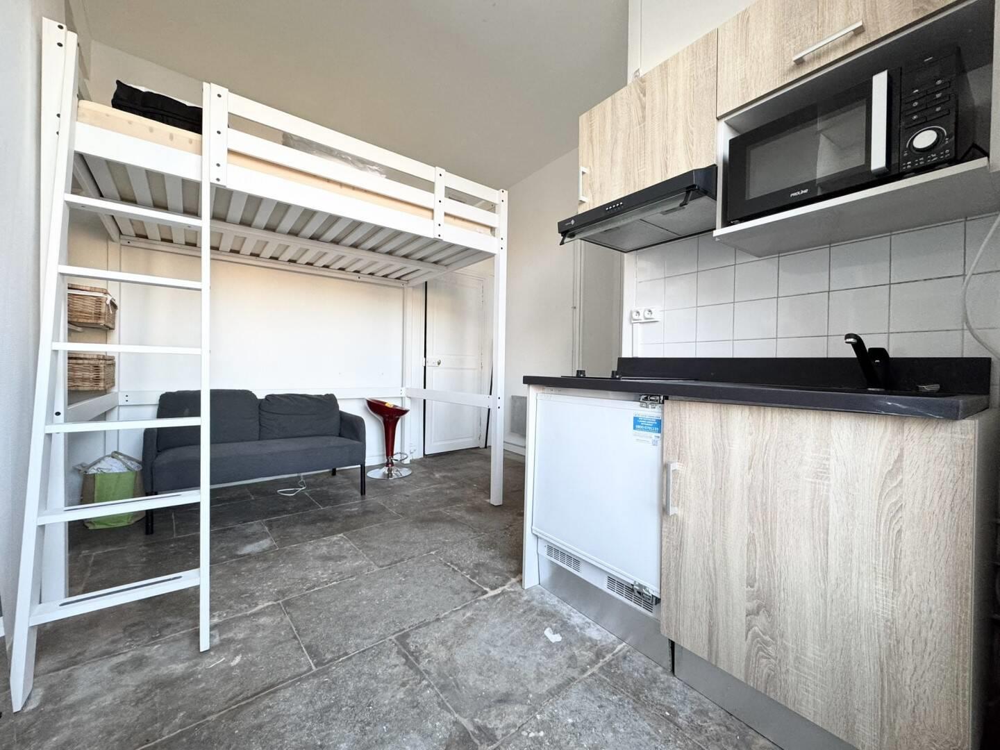 Appartement à louer, 12m², Nîmes
