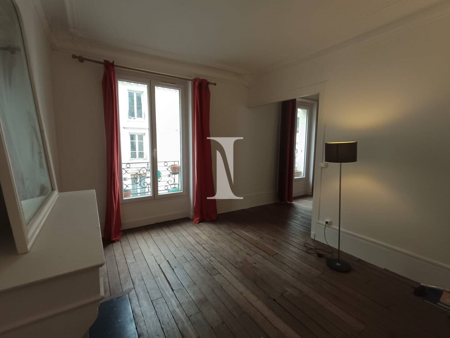 Appartement à louer, 45m², Paris 18ème