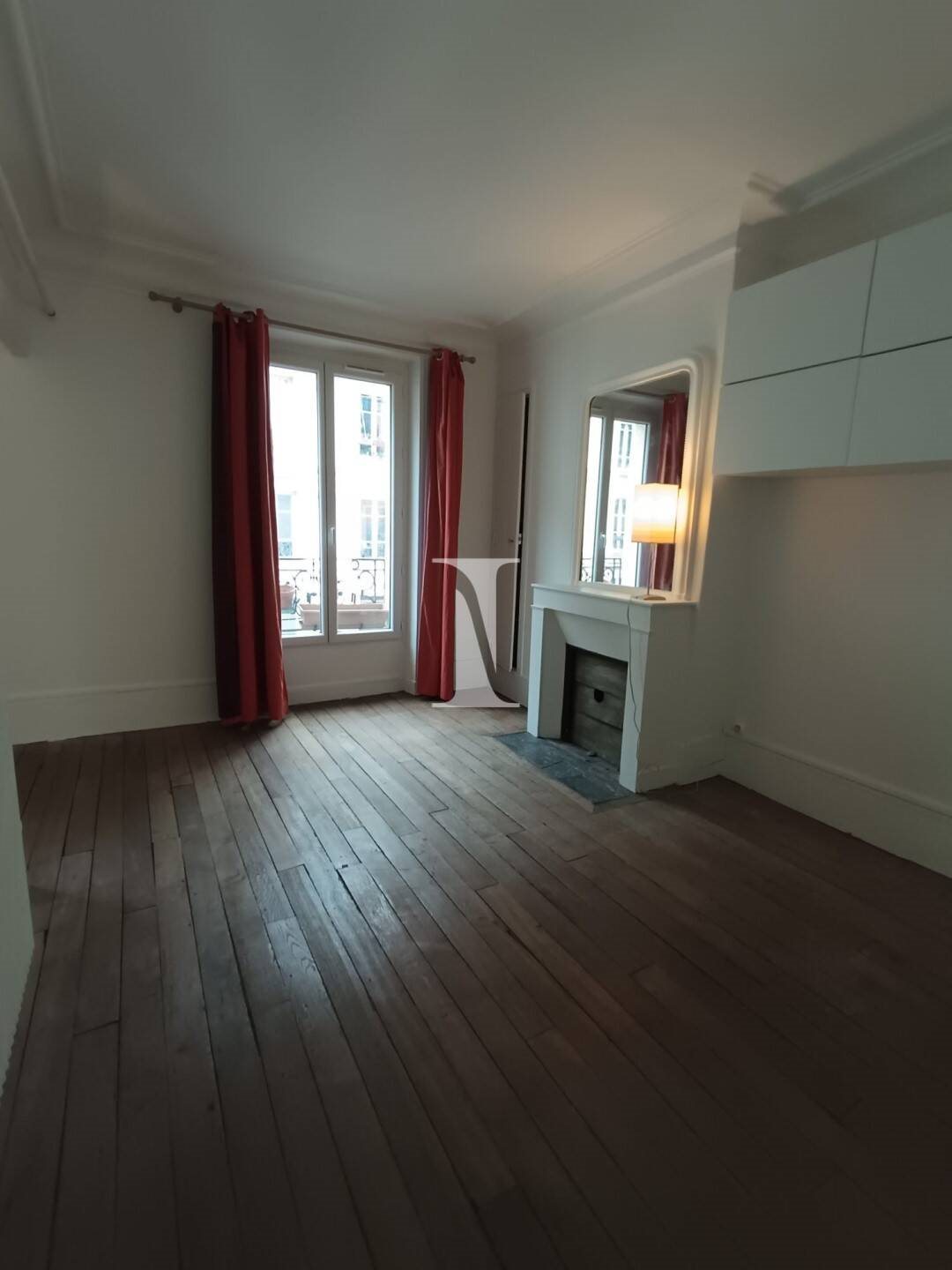 Appartement à louer, 45m², Paris 18ème