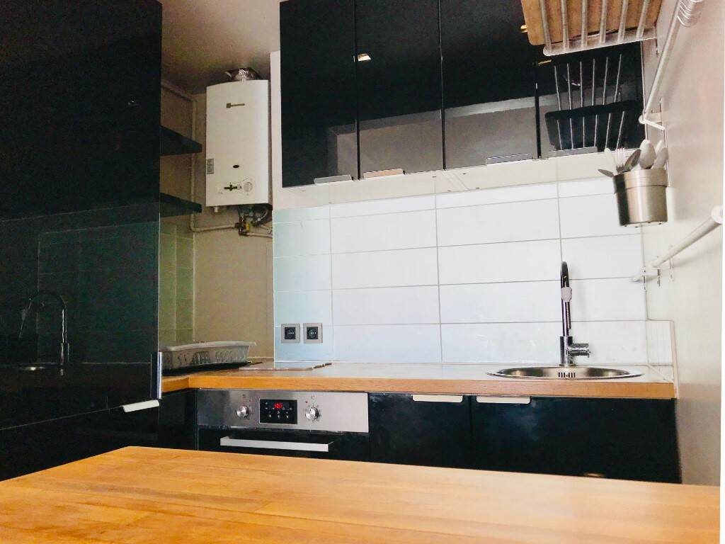 Appartement à louer, 26m², Paris 18ème