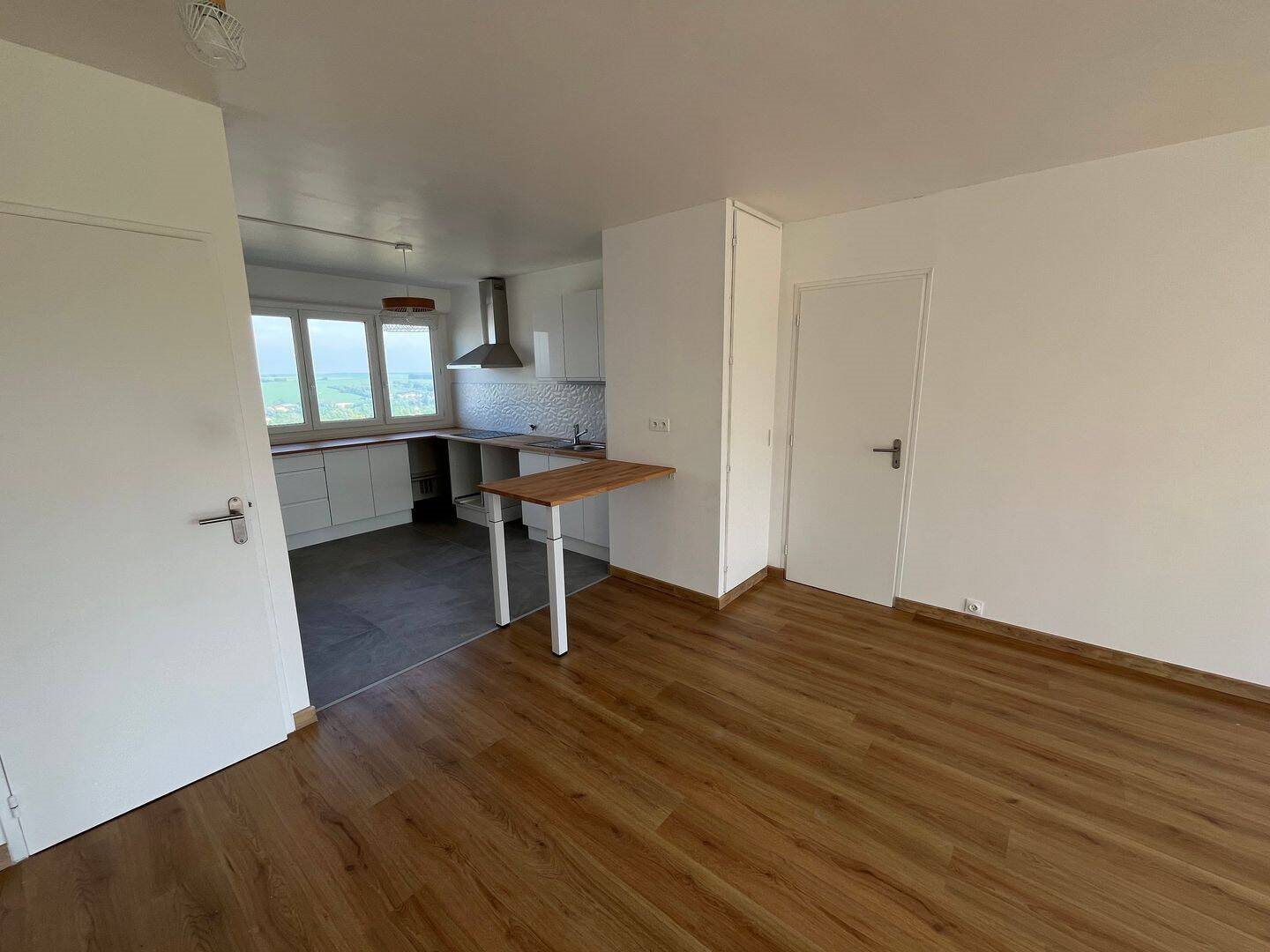 Appartement à louer, 74m², Meulan