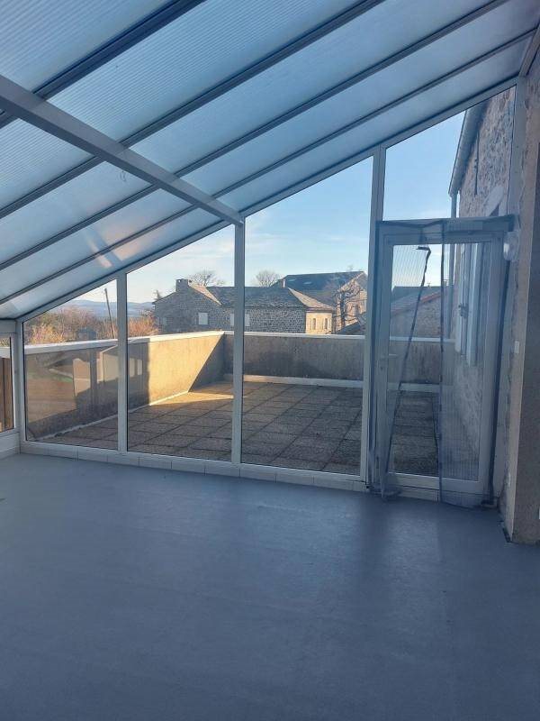 Appartement à louer, 72m², Saint-Jeures